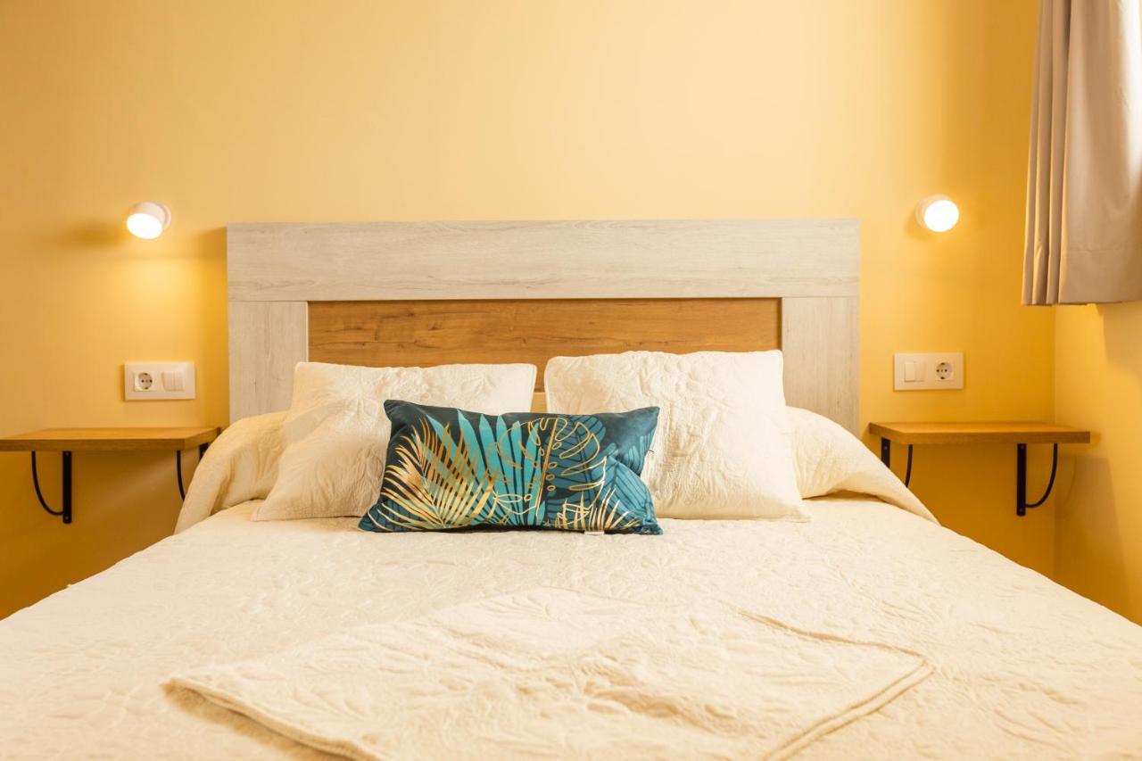 Apartamentos Casona Del Campo Навия Екстериор снимка