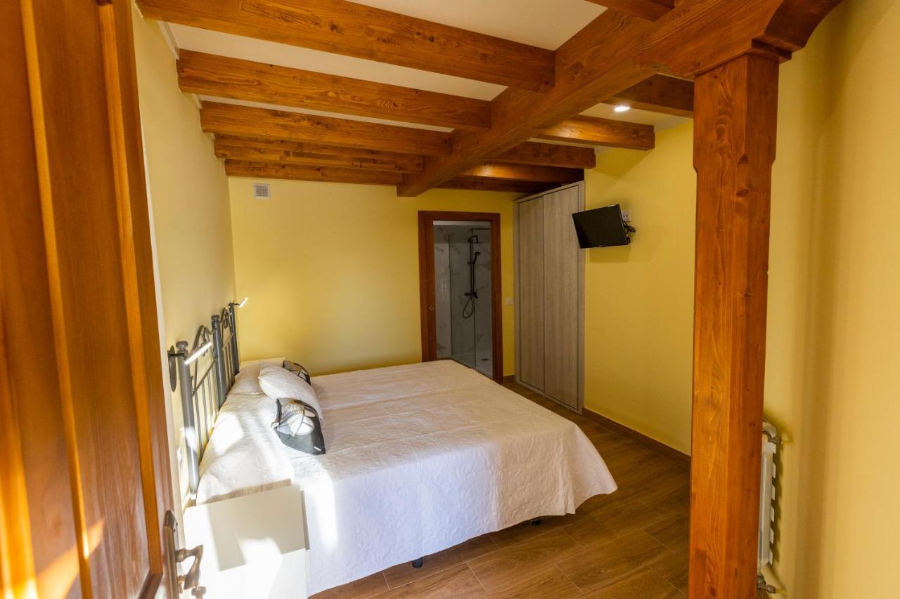 Apartamentos Casona Del Campo Навия Екстериор снимка